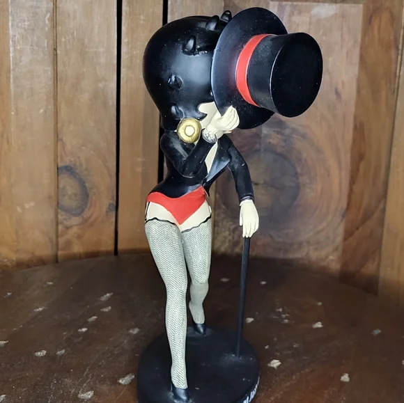 Betty Boop Collectible Figurine - Picture 8 of 9